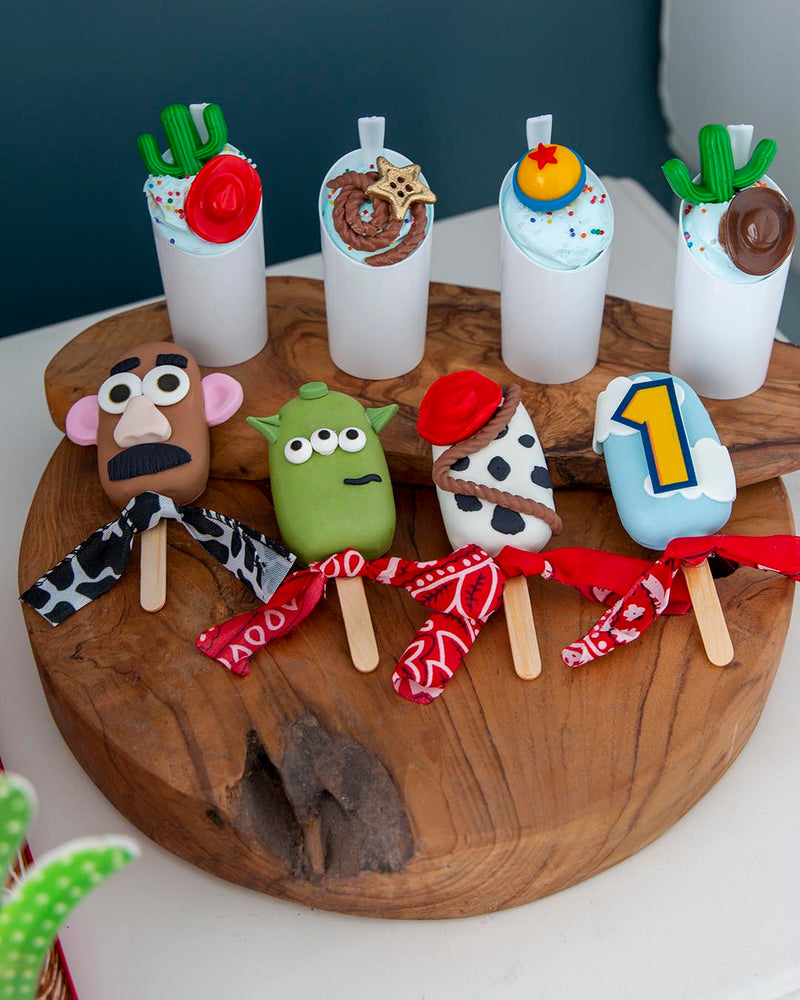 Cakesicles