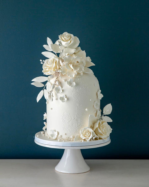 white lily wedding cake Lily & Lace