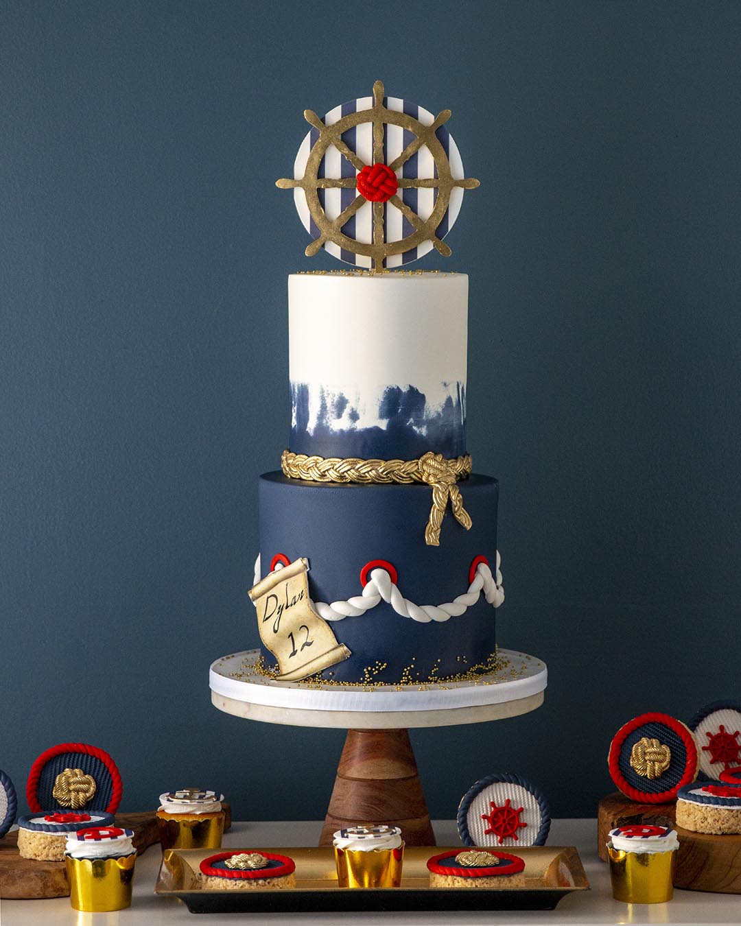 Nautical clearance cake stand